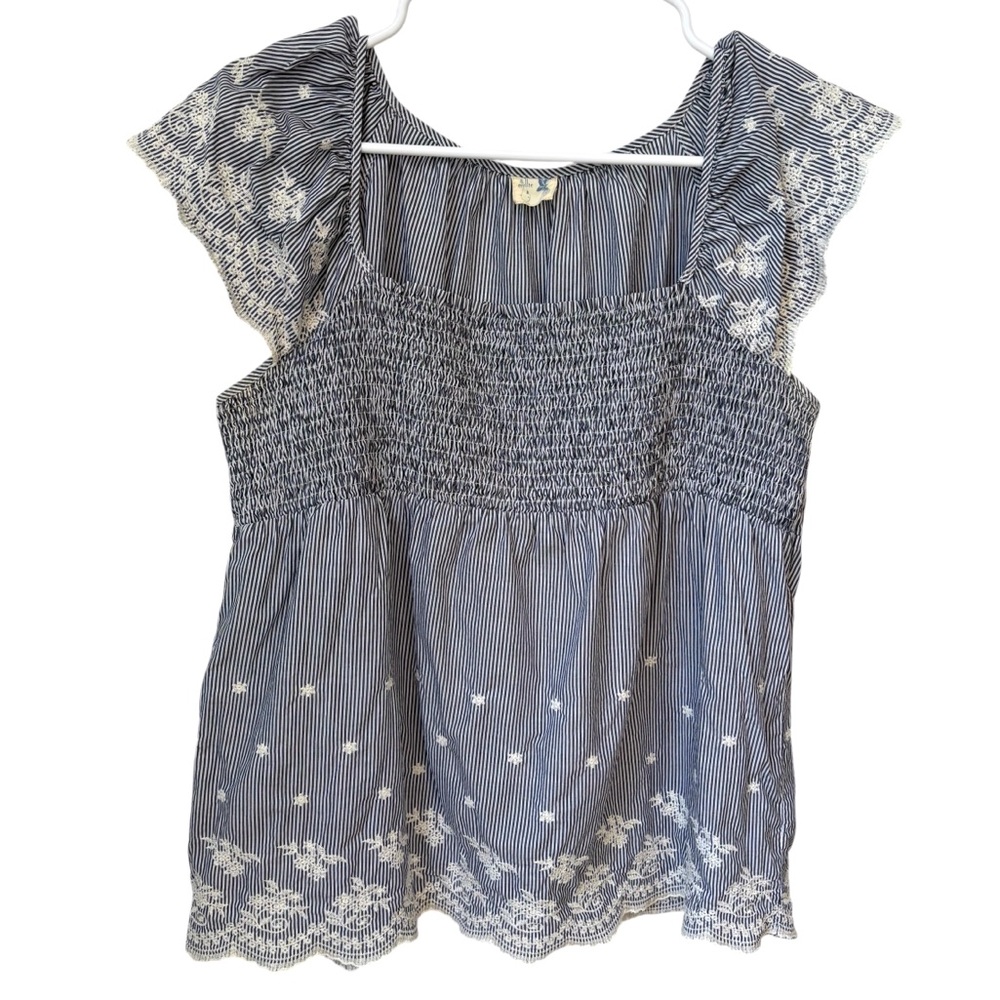 Anthropologie Edme & Esyllte Smocked Embroidered Top Gray & White Flutter Sleeve